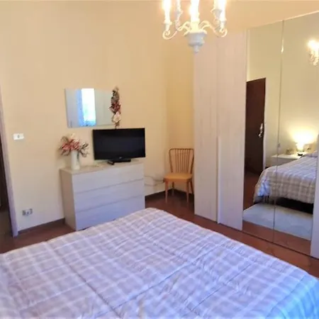 Via Della Grotta Bed & Breakfast